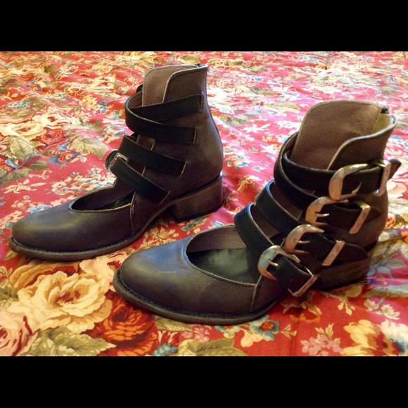 Freebird by Steven Shoes - ❌. SOLD. ❌. 🔥 Freebird Shoes 💥
